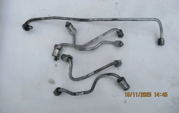 Toyota Corolla E120 E130 Fuel line pipe 15112025