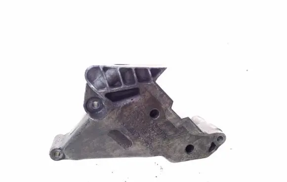 Volkswagen PASSAT B6 Engine mounting bracket 03G199207F