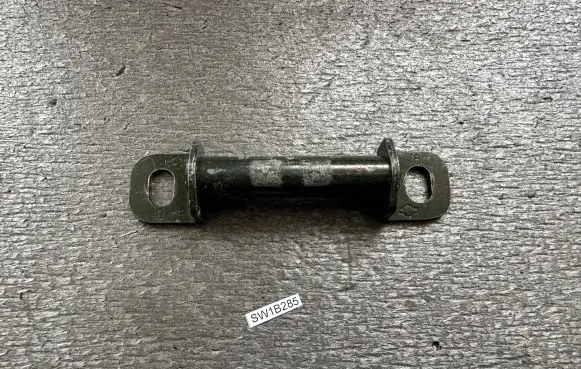 Nissan Patrol Y61 Tailgate lock loop/hook striker 9052406J00 9052406J0A
