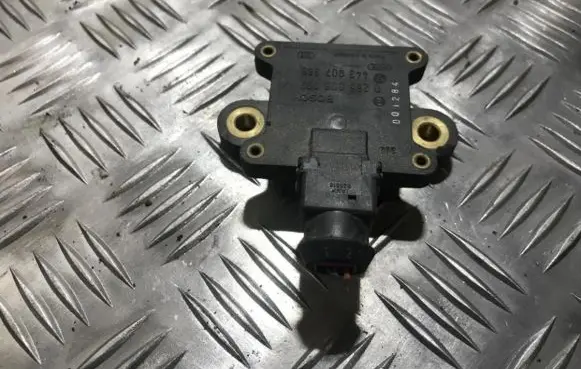Audi A6 S6 C4 4A ESP acceleration yaw rate sensor 0265005007 443907388