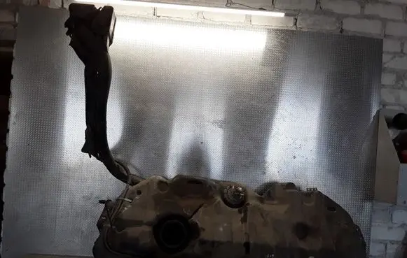 Peugeot 607 Fuel tank 9635666180
