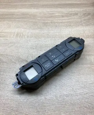 Ford C-MAX I Climate control unit 6N4T18C612AC