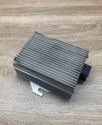 Volvo 440 Power management control unit 20555707