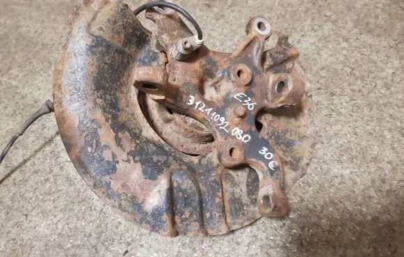 BMW 3 E36 Front wheel hub spindle knuckle 31211092080