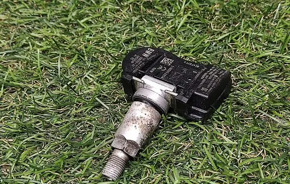 BMW X5 F15 Tire pressure sensor 6855539 10833220