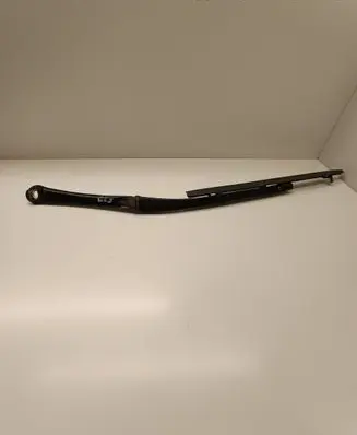 BMW 5 E39 Front wiper blade arm 8209879