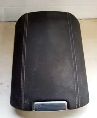 Porsche Cayenne (92A) Armrest