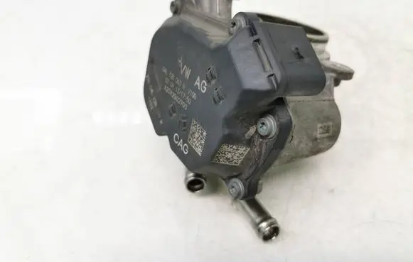 Volkswagen Golf VII Throttle valve 04L128063N 04l128059m A2C82502900