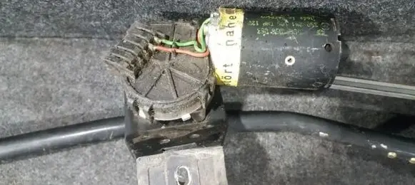 Audi A4 S4 B5 8D Wiper motor