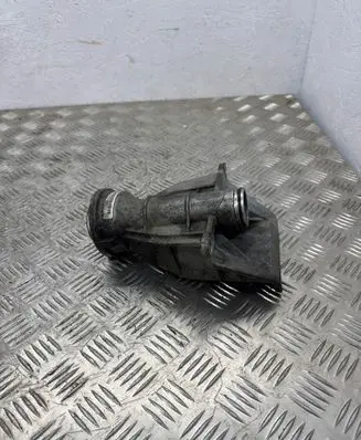 BMW 5 G30 G31 G38 Driveshaft support bearing bracket 8485043 8485028 848502802