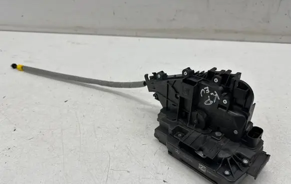Mercedes-Benz E W213 Front door lock A2220063999