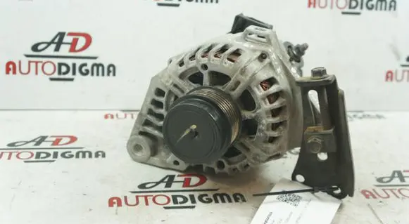 KIA Optima Generator/alternator 373002E300 2610819