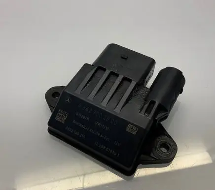 Mercedes-Benz E W211 Glow plug pre-heat relay A6429002800 0522140210 12258018261