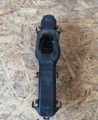 Tail light bulb cover holder