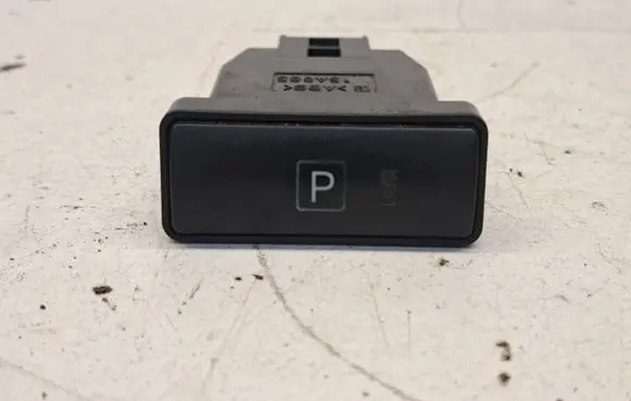 Toyota Prius (NHW20) Hand parking brake switch 15A685