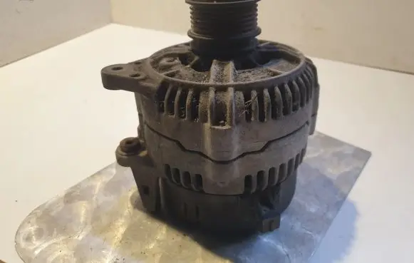 Volkswagen Caddy Generator/alternator 86041300
