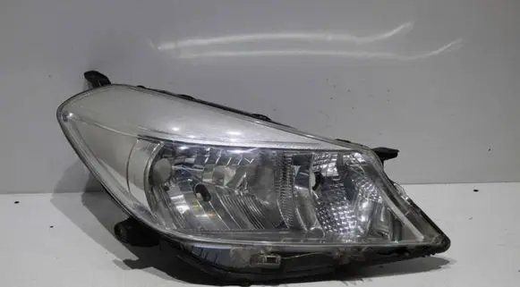 Toyota Yaris Headlight/headlamp TOYOTA YARIS III LAMPA PRZÓD PRAWA