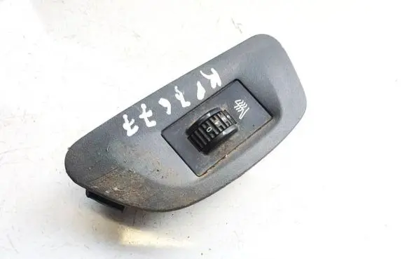 Volkswagen Touran I Seat heating switch 96500377xt 32419802