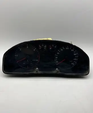 Volkswagen PASSAT B5 Speedometer (instrument cluster) 88311