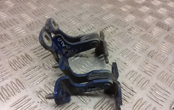 Tesla Model 3 Rear door lower hinge 109133300D