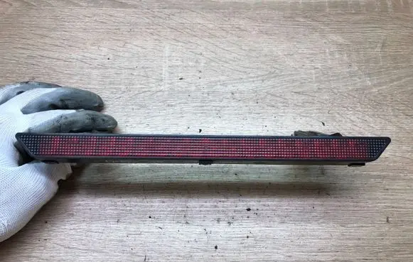 Skoda Fabia Mk1 (6Y) Third/center stoplight 6Y6945097A