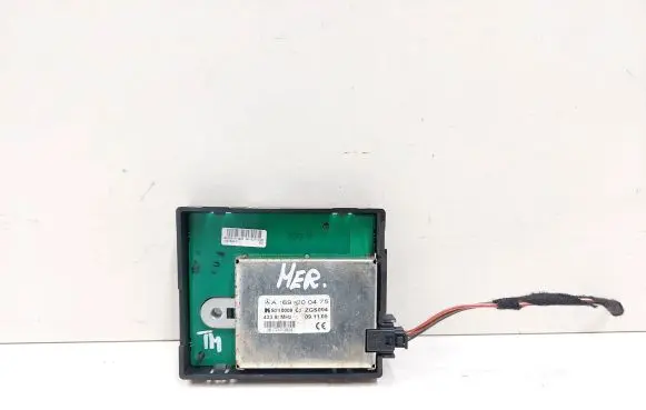 Mercedes-Benz B W245 Antenna control unit A1698200475 50110009 ZGS004