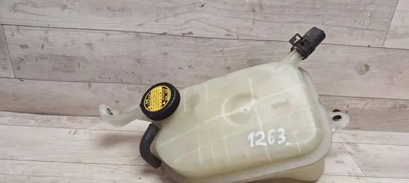 Toyota Auris 150 Coolant expansion tank/reservoir 164800D030 62971LS