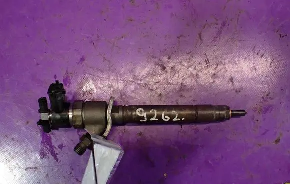 Fuel injector