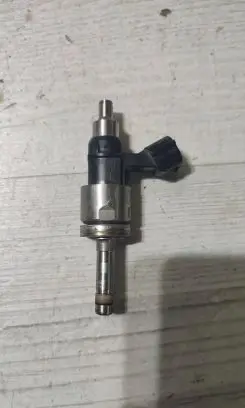 Toyota C-HR I Fuel injector 2325047100 04C2205800