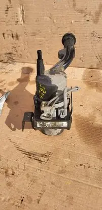 Citroen Berlingo Power steering pump 9800939680