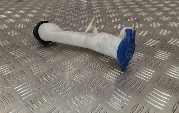 Hyundai ix 55 Window washer liquid tank fill tube