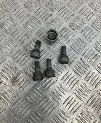 Fiat 500E Anti-theft wheel nuts and lock DG10503