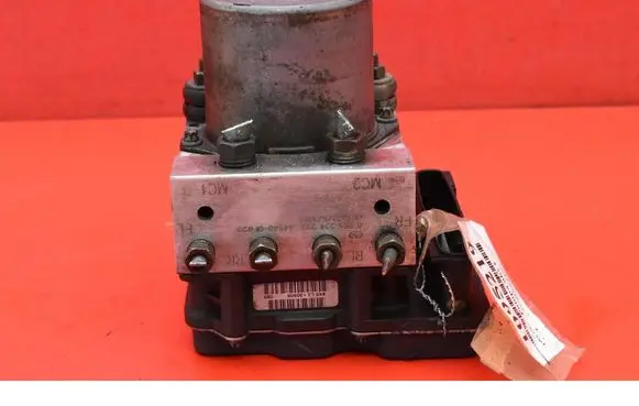Toyota Corolla Verso E121 ABS Pump 445400F020