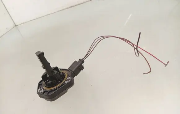 Audi A4 S4 B7 8E 8H Oil level sensor 6PR00807909