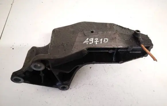 Mercedes-Benz A W168 Engine mounting bracket