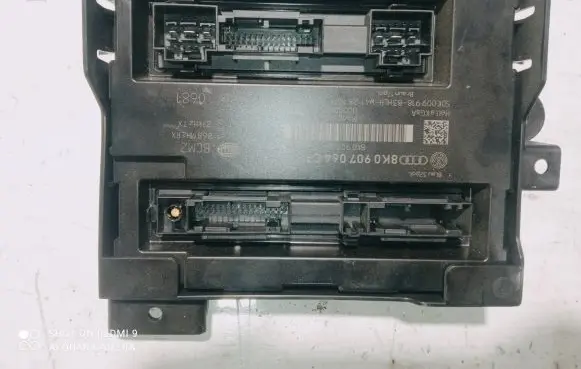 Audi A4 S4 B8 8K Comfort/convenience module 8K0907064CP 5DK009918