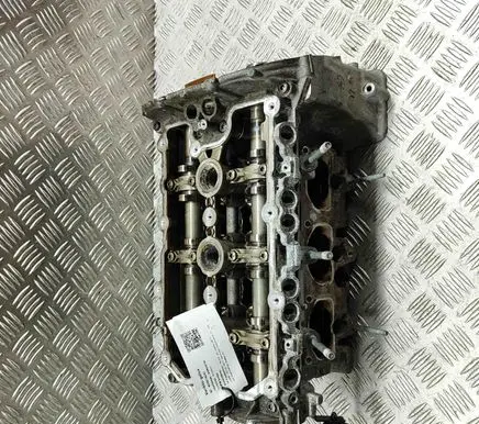 Audi A5 Engine head 06E103286 06E103404T