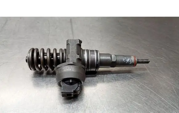 Audi A6 Allroad C5 Fuel injector 038130073BA