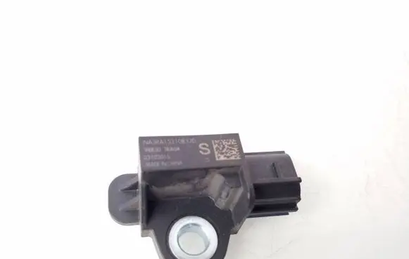 Renault Kadjar Airbag deployment crash/impact sensor 988303RA0A 03102015