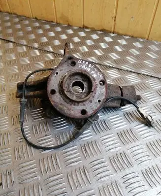 Citroen C4 I Front wheel bearing hub 