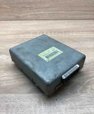 Mitsubishi Carisma Engine control unit/module ECU MR176950 M0000245 94F