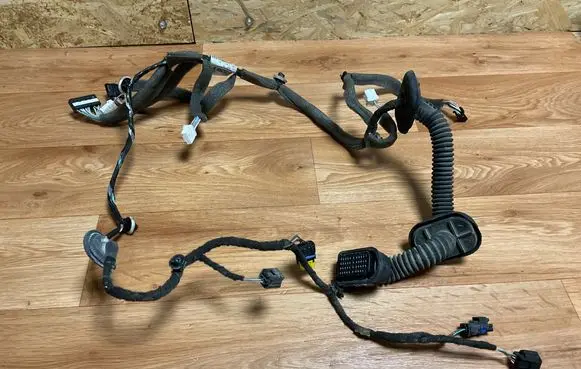 Renault Megane III Front door wiring loom 241252380R 241252390R