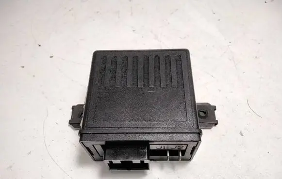 Volkswagen Golf III Other control units/modules 1H0953257