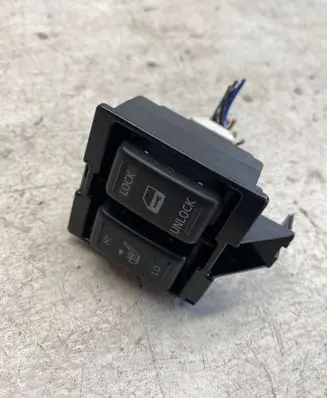 Nissan X-Trail T31 Seat heating switch