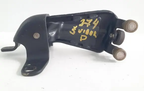 Mercedes-Benz Vito Viano W639 Sliding door middle roller runner A6397602347