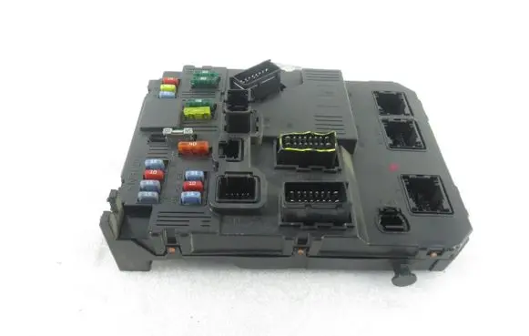 Peugeot 206 Central body control module S118085120F 9657999880