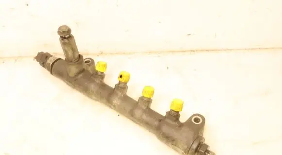 Opel Astra J Fuel main line pipe