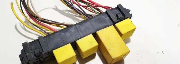 Renault Trafic II (X83) Fuse box set 7703297572