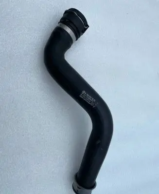 Mercedes-Benz GLS X166 Engine coolant pipe/hose A1665001075