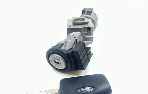 Ford Focus C-MAX Ignition lock 3M513F880AB
